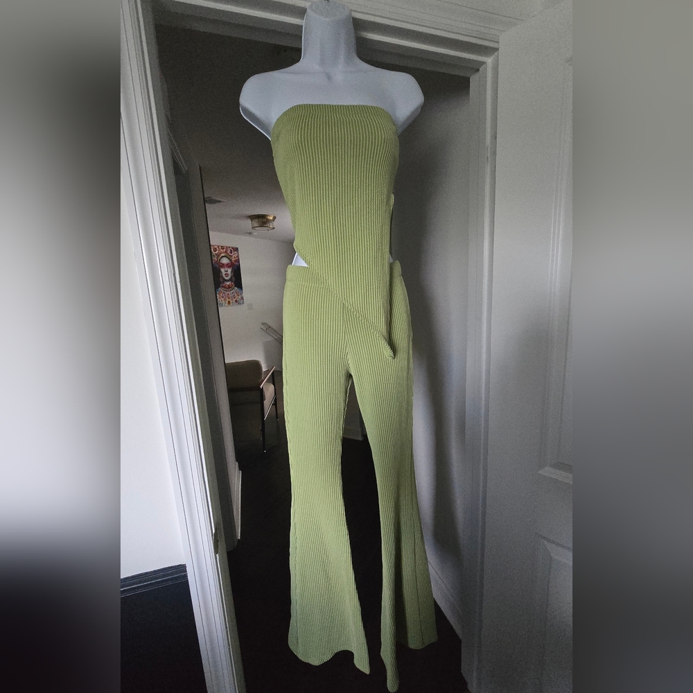 Two piece, ribbed strapless pant set - Picture 3 of 9